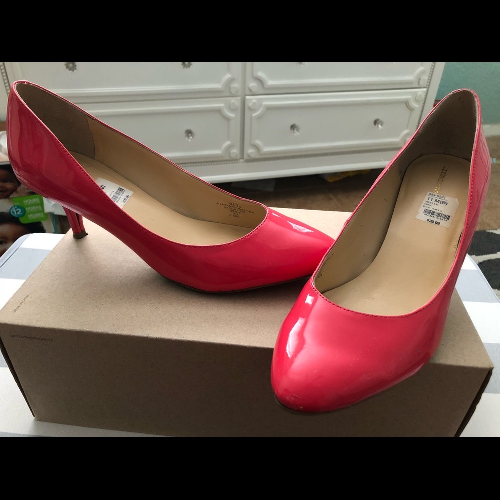 Hot pink pumps! Size 11 Liz Claiborne
